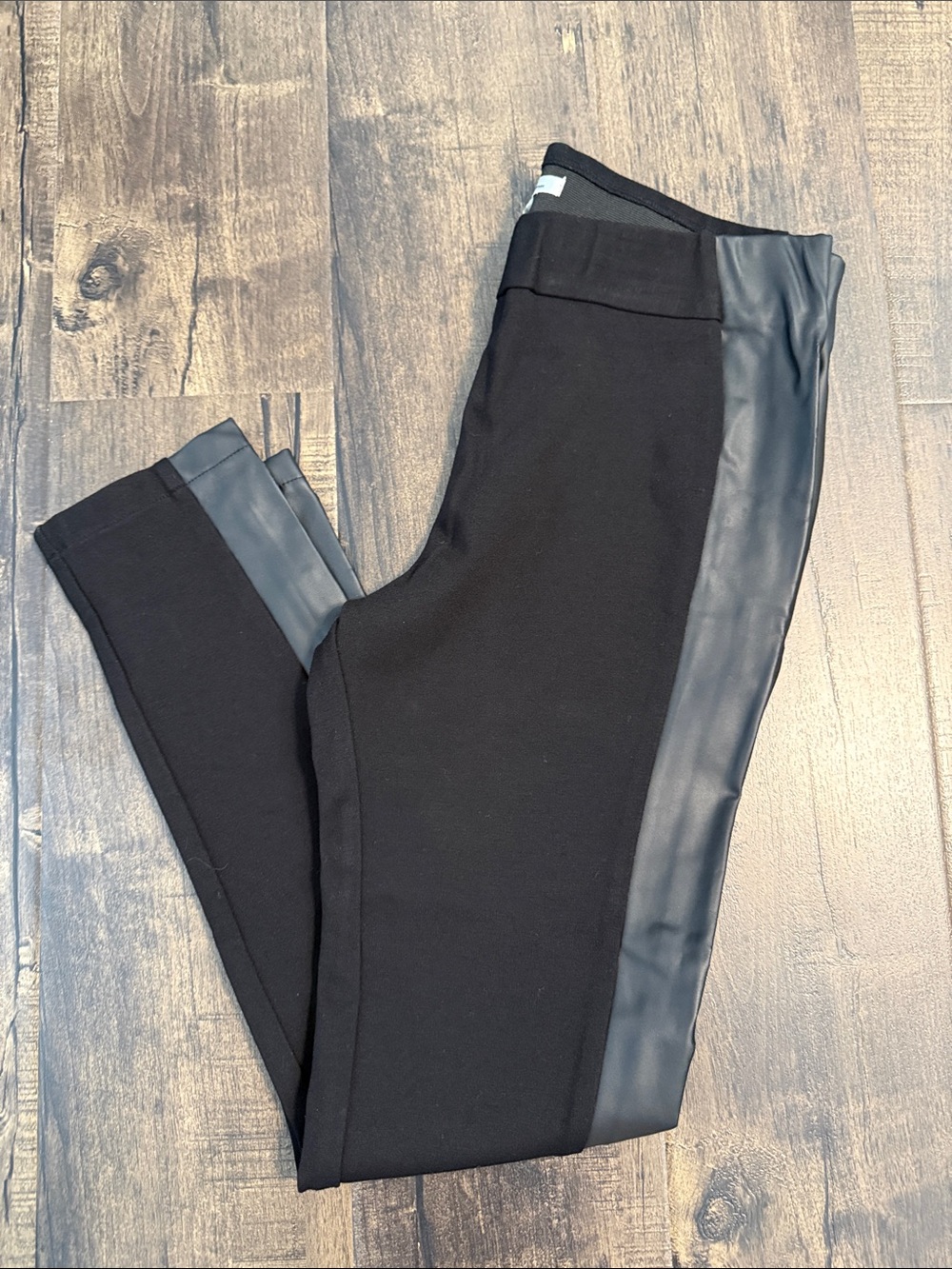 Kenneth Cole New York Black Leggings with Faux-Leather Side Panels